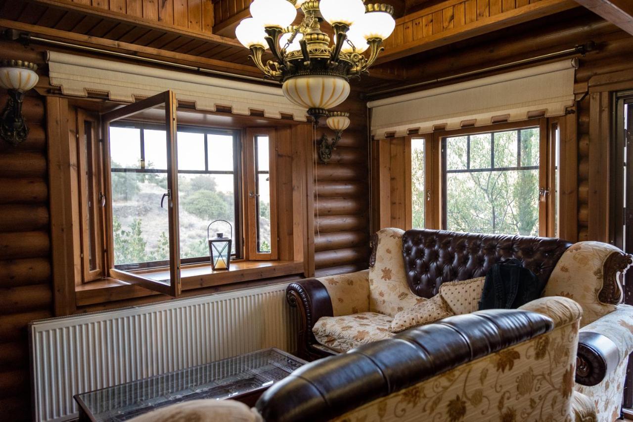 *2 Bdr Log House /Mountains/Queen Bed/Fireplace Gourri Eksteriør billede