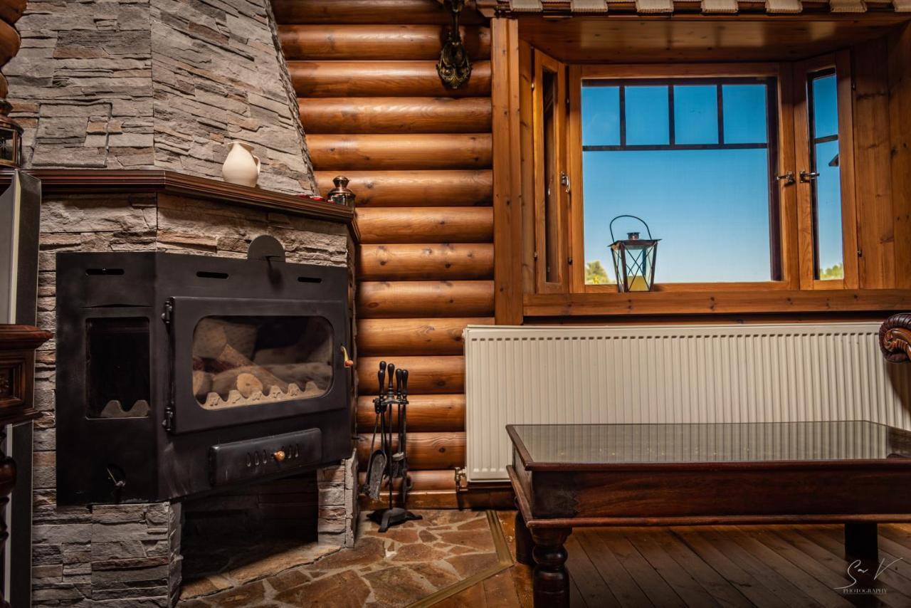 *2 Bdr Log House /Mountains/Queen Bed/Fireplace Gourri Eksteriør billede